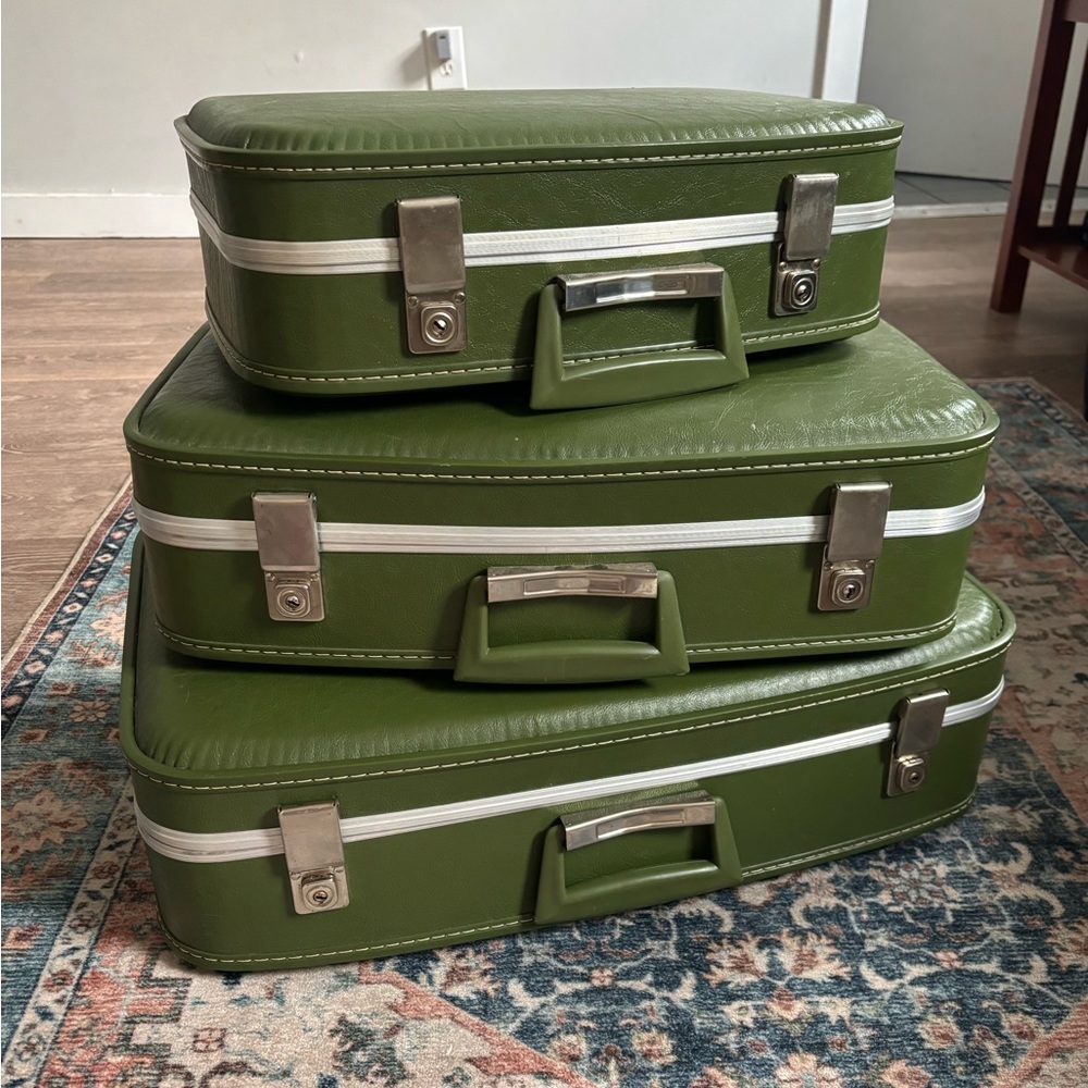 Vintage Green Suitcase Set